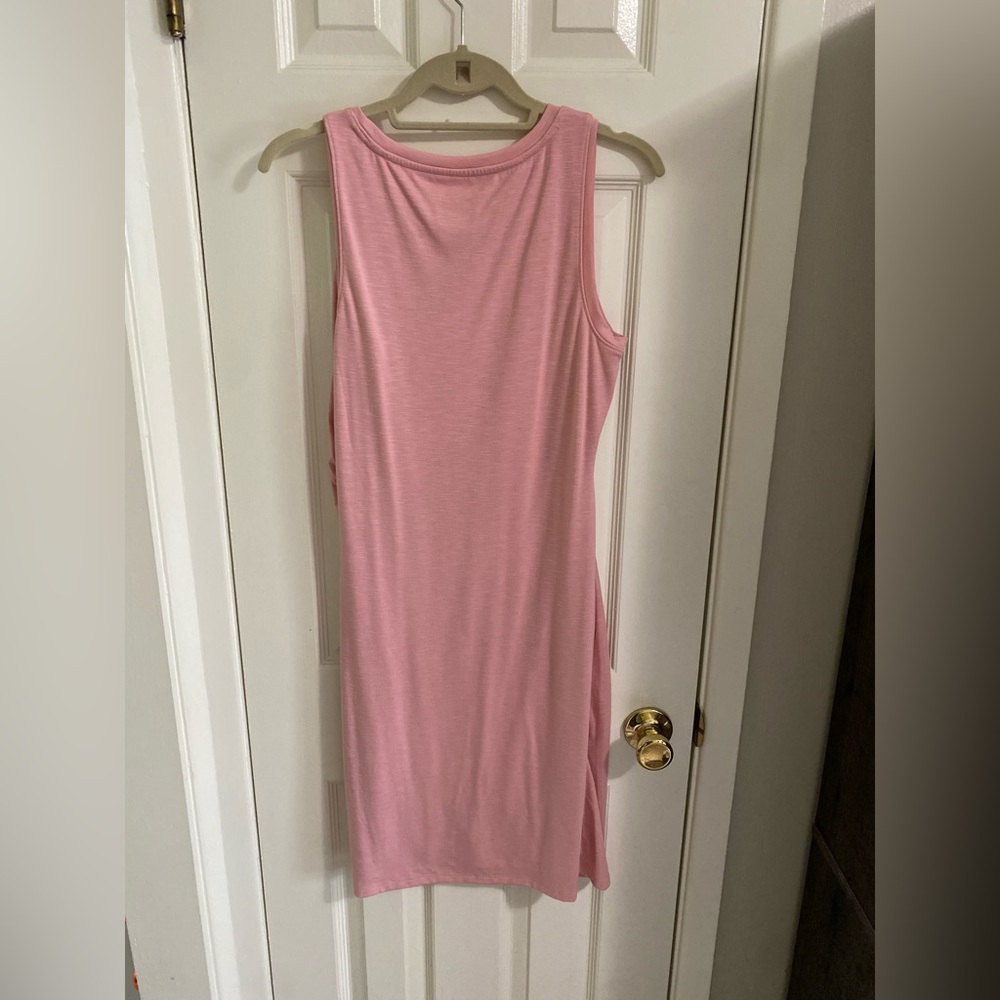 Pink dress! - Picture 2 of 4